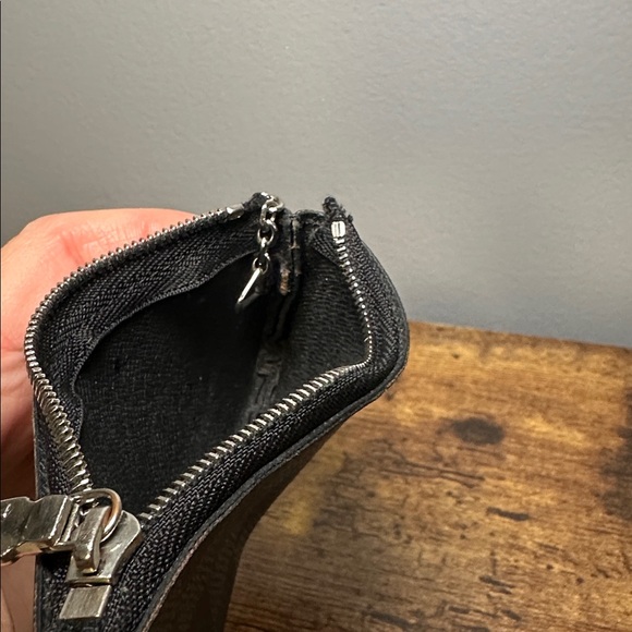 Louis Vuitton Damier Graphite Key Pouch - Picture 7 of 16